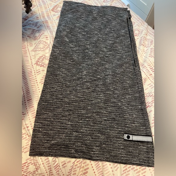 Lululemon | Vinyasa Scarf - Picture 4 of 6
